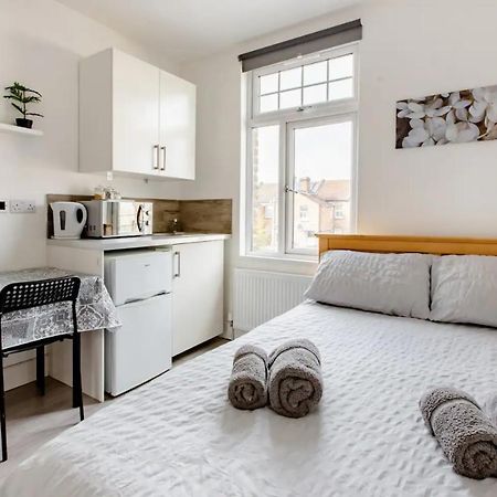 Double Room Edmonton Green, London N9 Eksteriør bilde