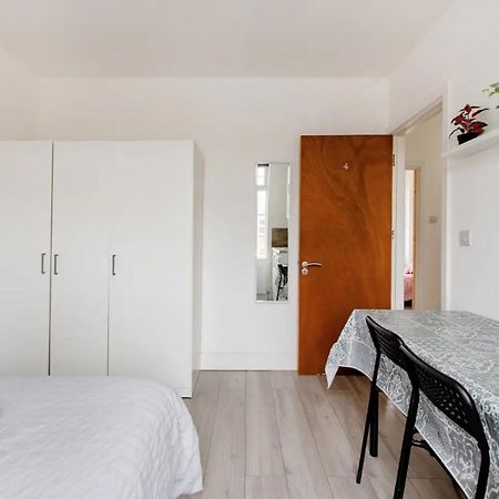 Double Room Edmonton Green, London N9 Eksteriør bilde