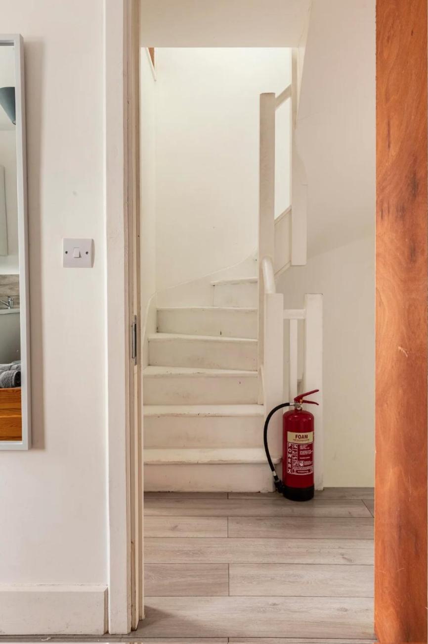 Double Room Edmonton Green, London N9 Eksteriør bilde