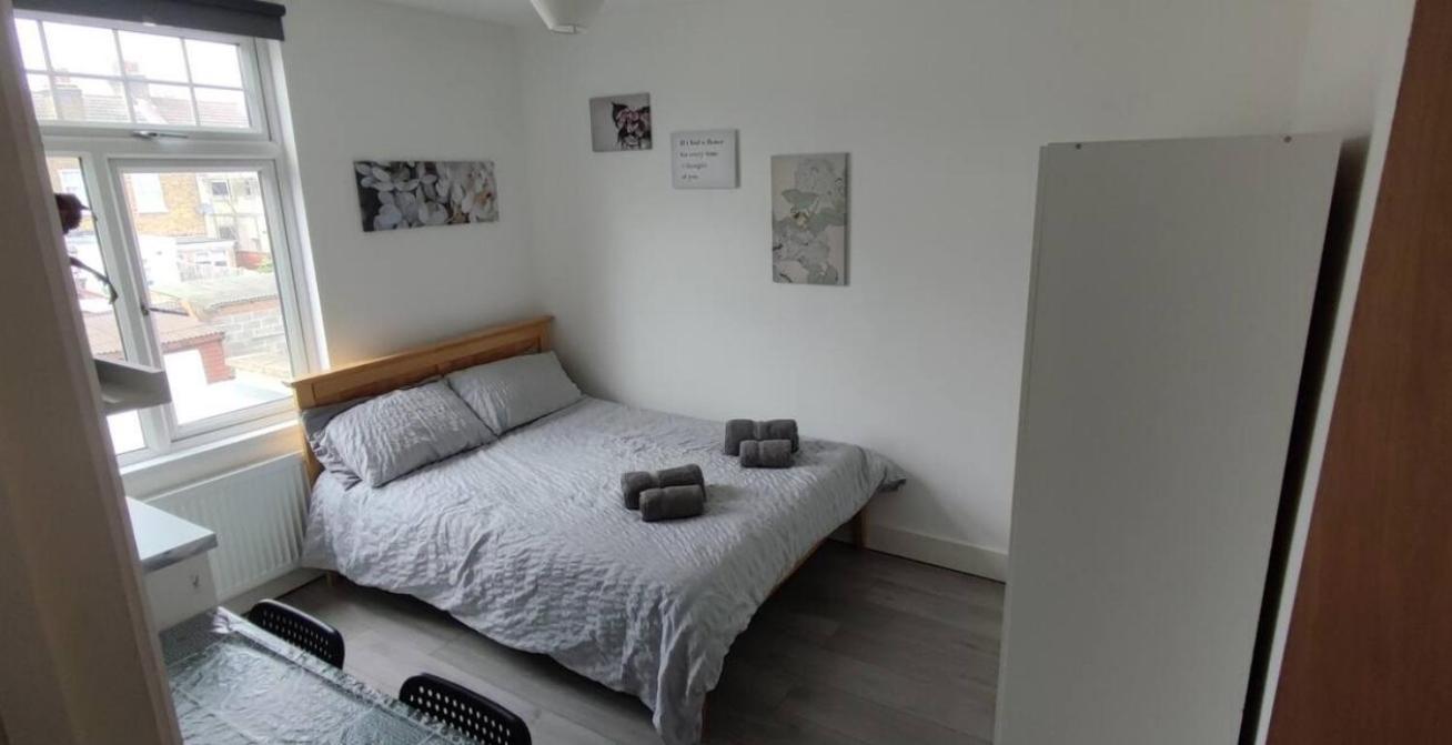 Double Room Edmonton Green, London N9 Eksteriør bilde